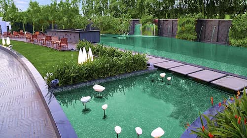 Outdoor Pool & Plush Jacuzzi